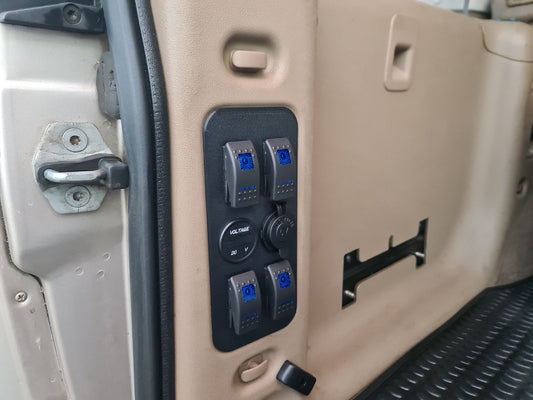 Landrover Discovery 2 - Switch/Power Panel - Rear Cargo Vent