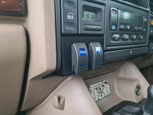 Switch Panel Landrover Discovery 2 - Front Ashtray Replacement.